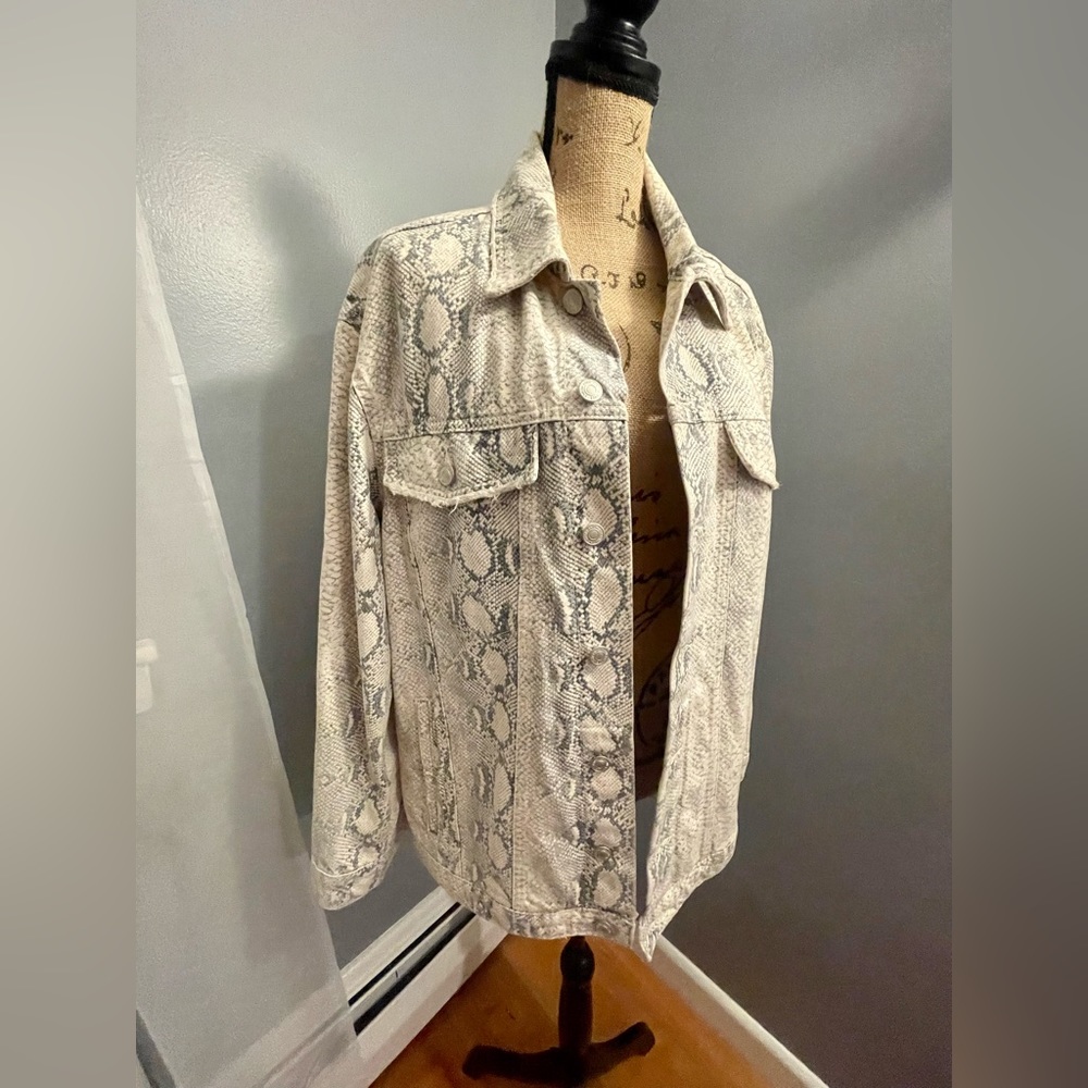 Free People Cream and Grey Snakeskin Print Denim Trucker Jacket, size L